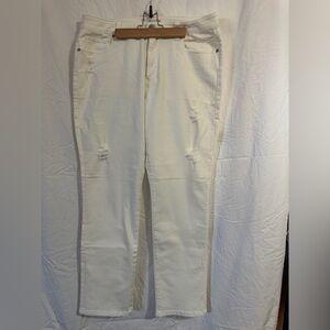 Cabi Women's White Distressed Jeans